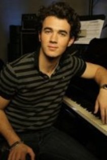 166800_129739767089682_128755540521438_192040_7710093_n