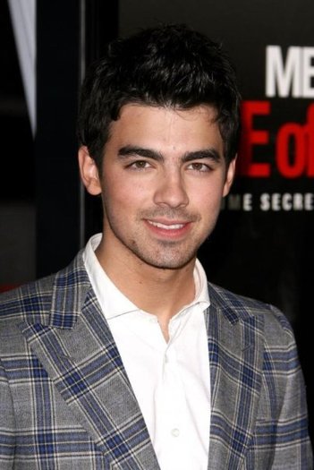 168745_129733300423662_128755540521438_191997_1094329_n