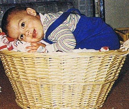 162626_131688206894838_128755540521438_208214_1651826_n - Jonas bebei