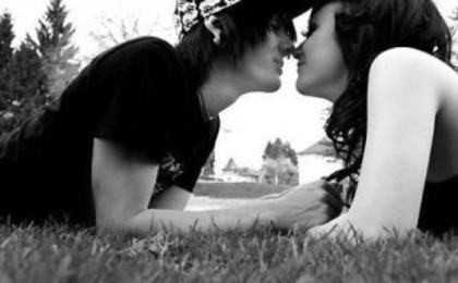 EmMo KisS (5) - xX   Emo kiss     xX