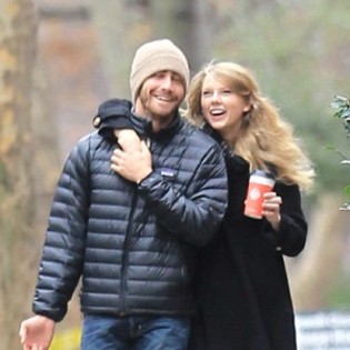 taylor-swift-jake-gyllenhaal-300x300 - album pt disneystargirl