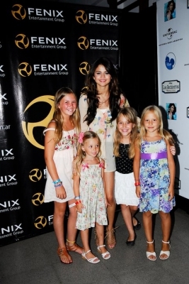 1 - xSelena 04 februarie-Meet si Greet at Argentina Concert