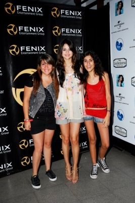 9 - xSelena 04 februarie-Meet si Greet at Argentina Concert