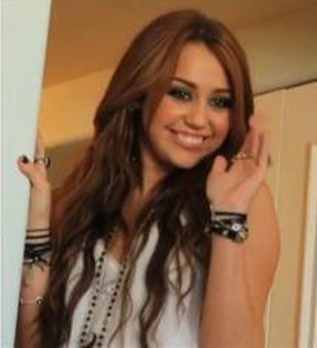 164795_172141942825177_100000881174808_346970_5379222_n - album ptr hannahmontana2010love and hannahmontana2010