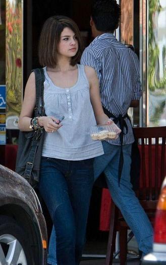 2 - 0_Selena Marie Gomez_0