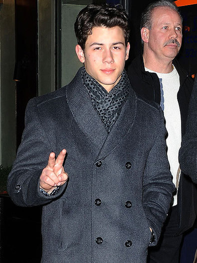 nck-2011-nick-jonas-19391829-435-580