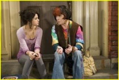 25514743_UKVNXDDDZ - Magicienii Din Waverly Place