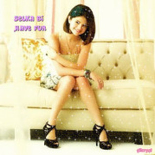 20768474_ZMGRSBPYE - Selena Gomez