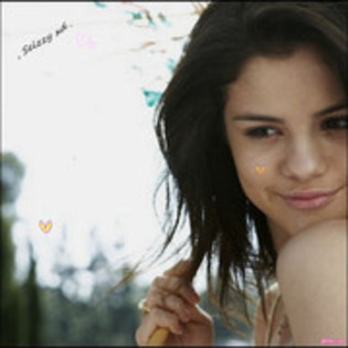 20768528_EFYRAVJQM - Selena Gomez