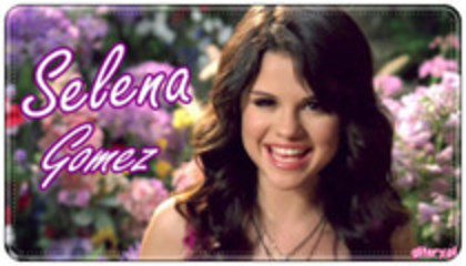 20768608_NWZSSIICU - Selena Gomez