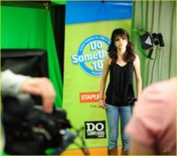 25514816_JPQGCEJNM - Selena Gomez