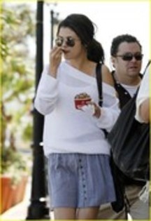 25514821_PZBBBIDBO - Selena Gomez