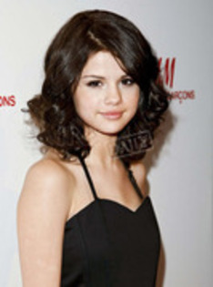 25514852_YENNZZKFQ - Selena Gomez