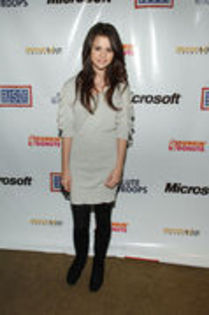 25514969_CSYUJIIWJ - Selena Gomez
