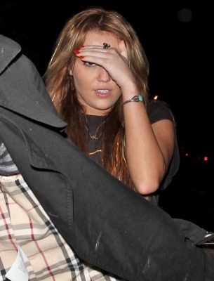  - x Leaves Josh House In Hollywood - 20th February 2011