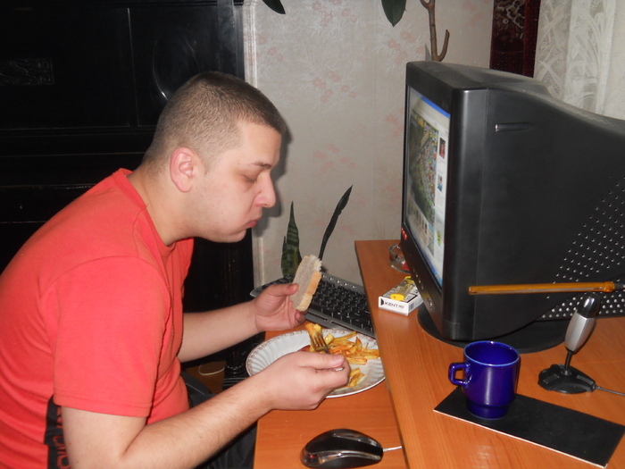 ..mancatul la calculator