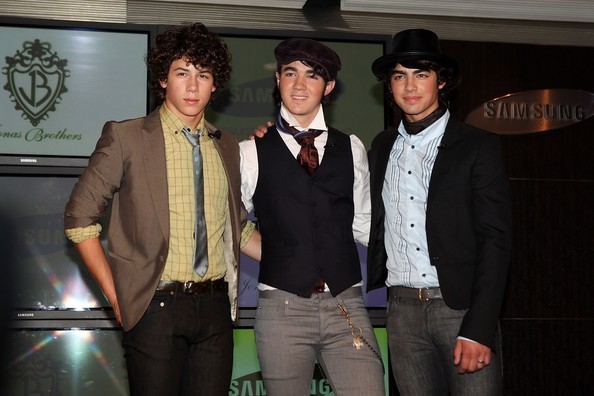 Jonas+Brothers+Disney+Hollywood+Records+Reveal+ozumIge43vTl - Jonas Brothers and Disney s Hollywood Records Reveal CDVU  Technology