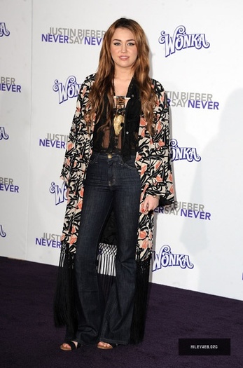 21 - Never Say Never Premiere 0