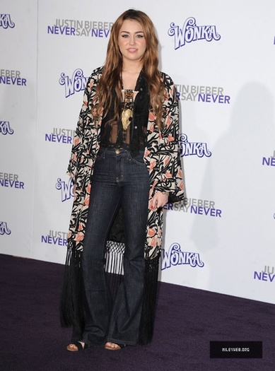 34 - Never Say Never Premiere 0