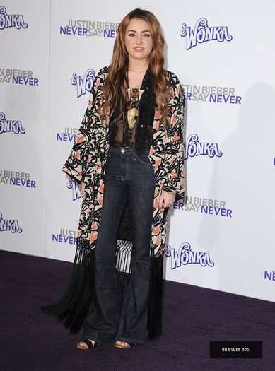 38 - Never Say Never Premiere 0