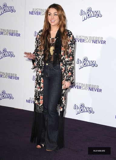48 - Never Say Never Premiere 0