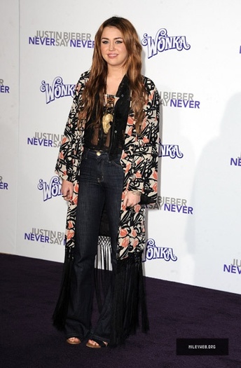 59 - Never Say Never Premiere 0