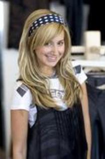 27909138_HHAONFRPX - poze ashley tisdale