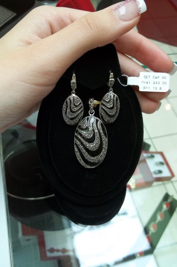Set marcasite