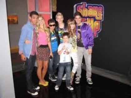 shake it up (9) - Shake it up