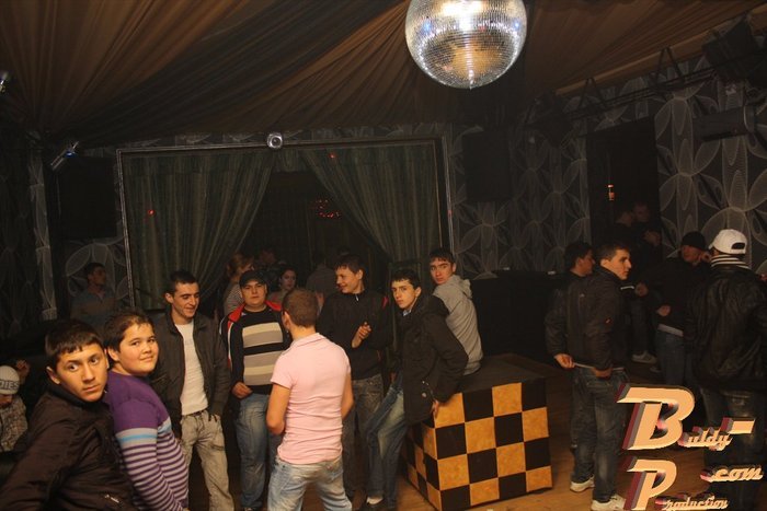 31421548_HVCDMOENJ - Club MAGOO S cartierul Malu Spart