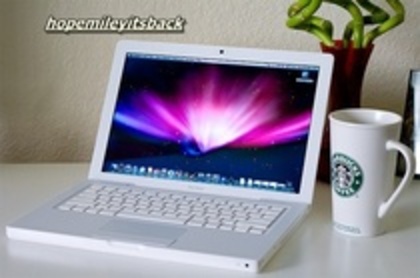 apple milz 2 - X_x laptopul si telefonul Apple ale lui miley cyrus