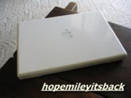 apple milz 6 - X_x laptopul si telefonul Apple ale lui miley cyrus