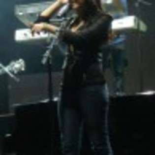 demi brasil 2 13 97x97 Demi Lovato in concert in Brazilia