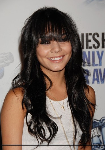 25fujpt - vanessa hudgens biografie