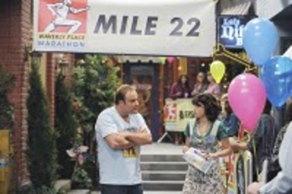 3x07Marathon03[1] - selena gomez poze rari