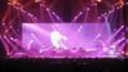 thumb_Avril_Lavigne_-_Victoria_The_Best_Damn_Tour_-_026