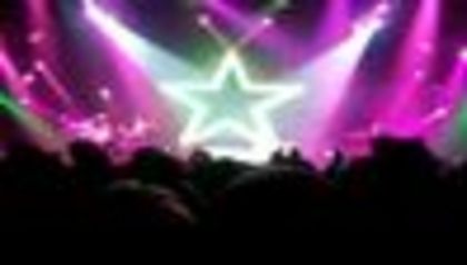 thumb_Avril_Lavigne_-_Victoria_The_Best_Damn_Tour_-_052