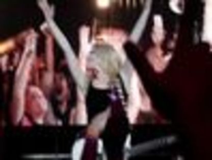 thumb_Avril_Lavigne_-_Toronto_TBDT_-_033 - The Best Damn Tour - April 07     - Live Toronto