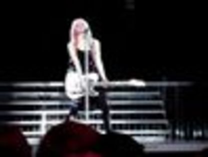 thumb_Avril_Lavigne_-_Toronto_TBDT_-_045