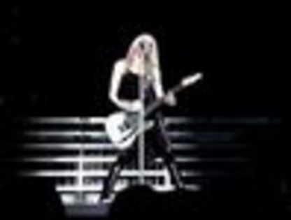 thumb_Avril_Lavigne_-_Toronto_TBDT_-_049