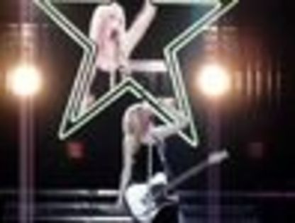 thumb_Avril_Lavigne_-_Toronto_TBDT_-_064 - The Best Damn Tour - April 07     - Live Toronto