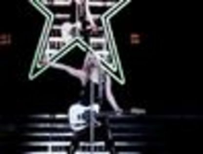 thumb_Avril_Lavigne_-_Toronto_TBDT_-_074 - The Best Damn Tour - April 07     - Live Toronto