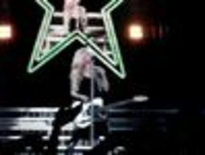 thumb_Avril_Lavigne_-_Toronto_TBDT_-_078 - The Best Damn Tour - April 07     - Live Toronto