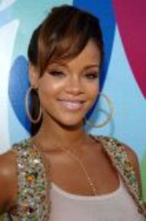 rihanna_21 - Informati despre rihanna