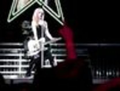 thumb_Avril_Lavigne_-_Toronto_TBDT_-_084 - The Best Damn Tour - April 07     - Live Toronto