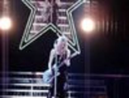 thumb_Avril_Lavigne_-_Toronto_TBDT_-_085 - The Best Damn Tour - April 07     - Live Toronto