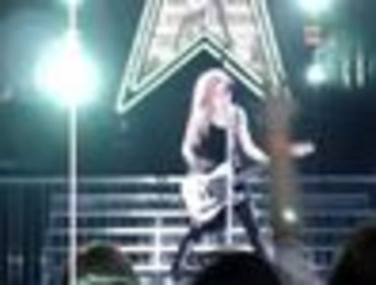 thumb_Avril_Lavigne_-_Toronto_TBDT_-_093 - The Best Damn Tour - April 07     - Live Toronto