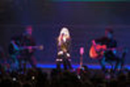 thumb_Avril_Lavigne_-_Toronto_The_Best_Damn_Tour_-_019 - The Best Damn Tour - April 07     - Live Toronto