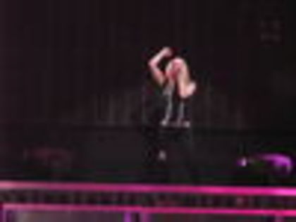 thumb_Avril_Lavigne_-_Toronto_The_Best_Damn_Tour_-_037 - The Best Damn Tour - April 07     - Live Toronto