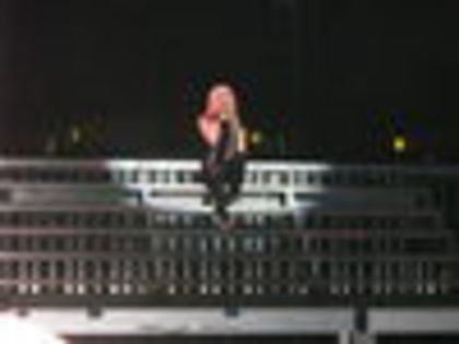 thumb_Avril_Lavigne_-_Toronto_The_Best_Damn_Tour_-_046 - The Best Damn Tour - April 07     - Live Toronto